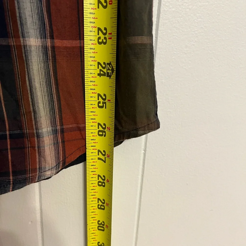 Levi’s‎ plaid short sleeve button-down size L